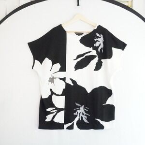 Ming Wang Floral Print Knit Top Short‎ Sleeve Black White Graphic Tee M
